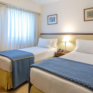 Habitación Estándar con 2 Camas Individuales